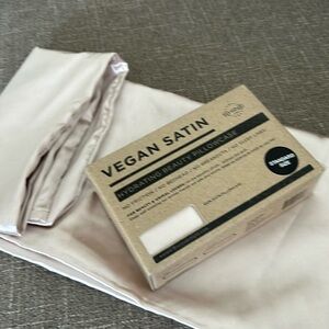 New Satin pillowcases